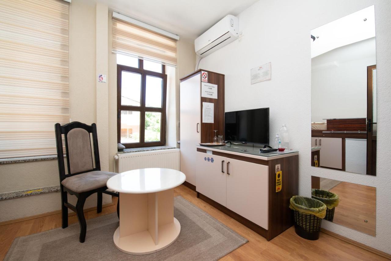 ביטולה Stone Bridge Apartments מראה חיצוני תמונה
